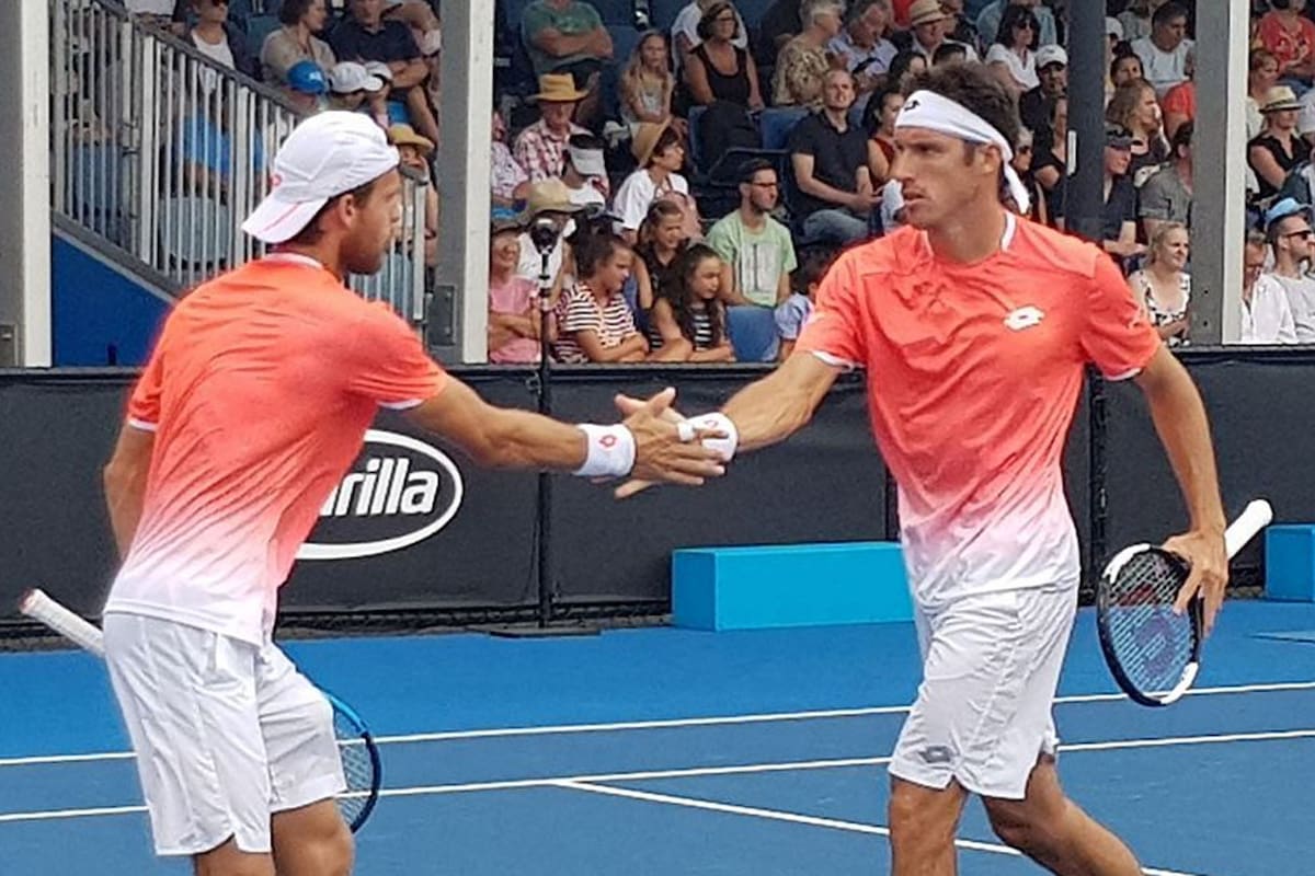 La alianza tenística entre Joao Sousa y Leo Mayer para seguir avanzando en Melbourne