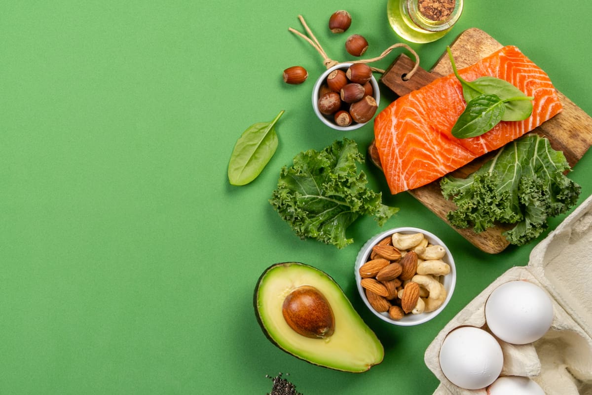 La alimentación keto es alta en grasas saludables y proteínas