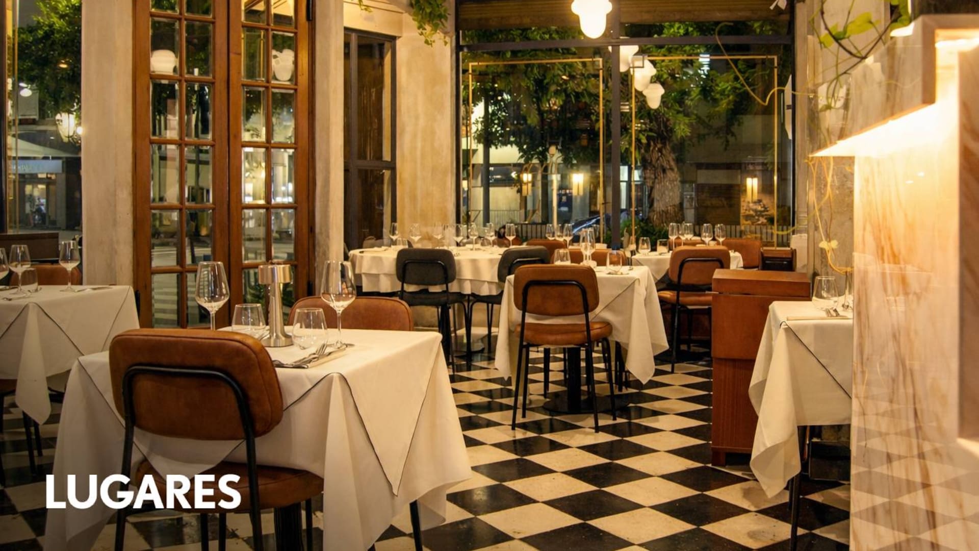 La ambientación del restaurante es sobria y clásica