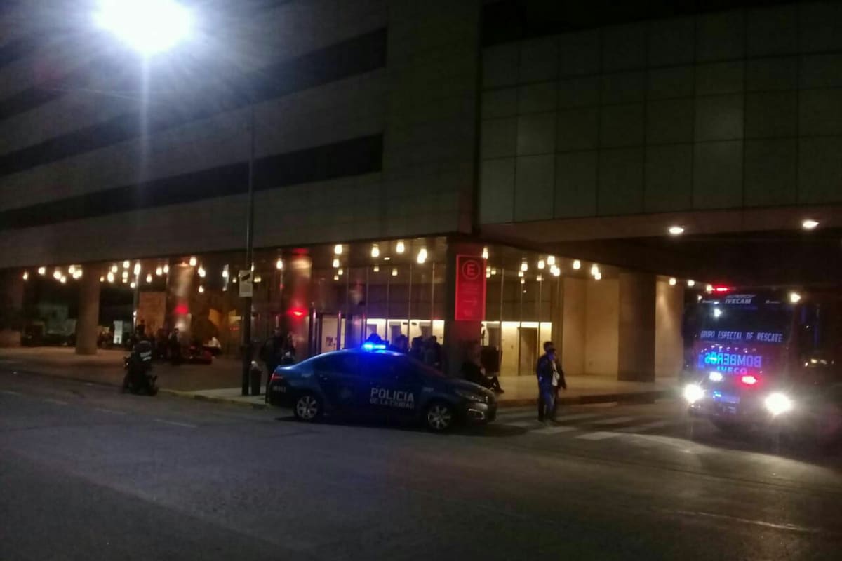 La amenaza de bomba se produjo a las 22:08; hoy poco antes de las 17, se había producido otra en el Unicenter