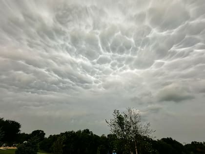 La amenaza del lunes se distingue de la del domingo por la posibilidad de tornados intensos sostenidos