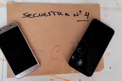 La amenaza o chantaje digital conocido como "sextorsión" es una modalidad de ciberdelito en la que se exige la entrega de dinero a cambio de no divulgar material íntimo que fue intercambiado a través de alguna red social o aplicación de mensajería.