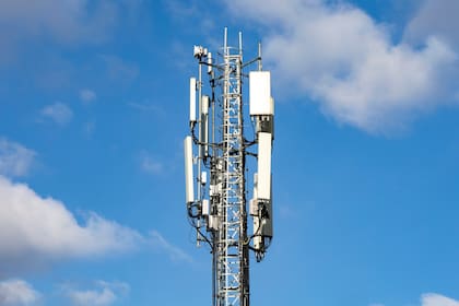La ANC prohibió expresamente que los seis millones de usuarios de telefonía móvil que Telecom debería ceder sean adquiridos por Claro