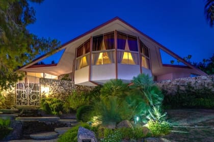 La "Casa del Mañana", en donde pasaron sus días más felices Elvis y Priscilla Presley, fue puesta a la venta nuevamente (Bennion Deville Homes)