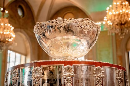 La anhelada Ensaladera de plata, el trofeo de la Copa Davis, se lució en el Palazzo Re Enzo, en Bolonia
