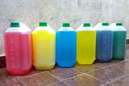 La Anmat determinó la prohibición de productos de limpieza y desinfección, como limpiadores cremosos y alguicidas para piletas