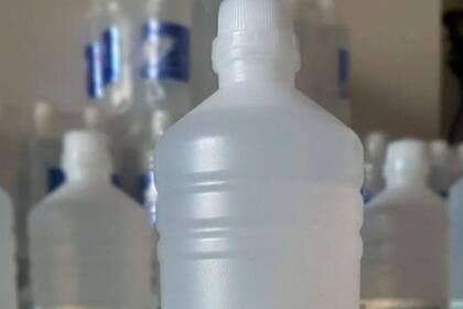 La Anmat prohibió a un alcohol etílico y un kit purificador de agua