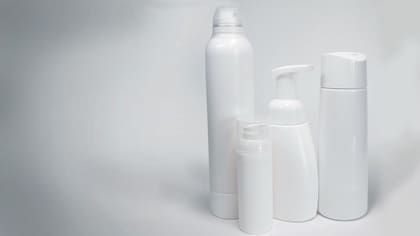 La Anmat prohibió tres marcas alisadoras para el pelo.
