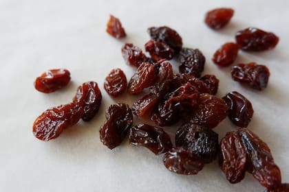 La Anmat prohibió un suplemento dietario y una marca de pasas de uva