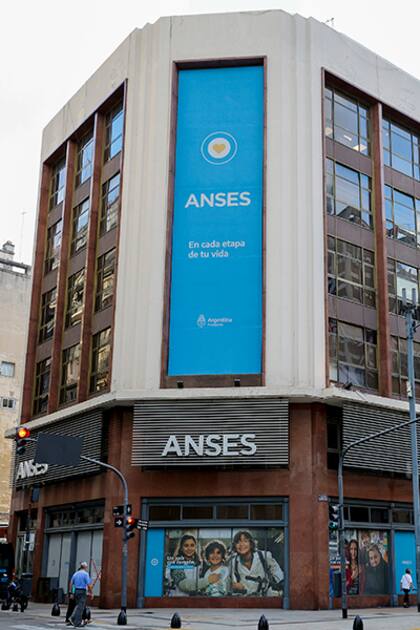 La Anses abona el aguinaldo a los jubilados y pensionados
