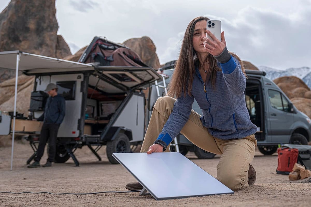 La antena Starlink Mini tiene una velocidad máxima de 100 Mbps, menor a la de la antena fija convencional