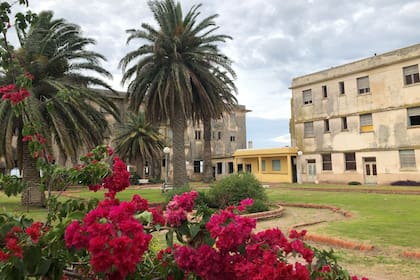 El Gran Hotel Viena fue construido con materiales de gran calidad traídos de Europa y tecnología de punta para la época; contaba con un potente grupo electrógeno y ascensores modernos