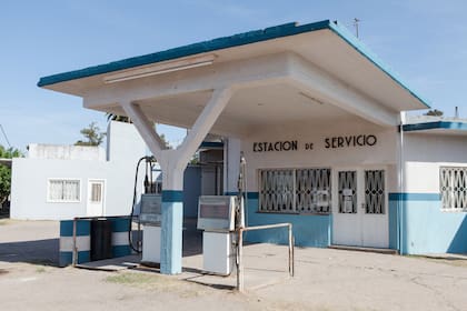 La antigua estación de servicio de Villa Ruiz se usó para publicidades.