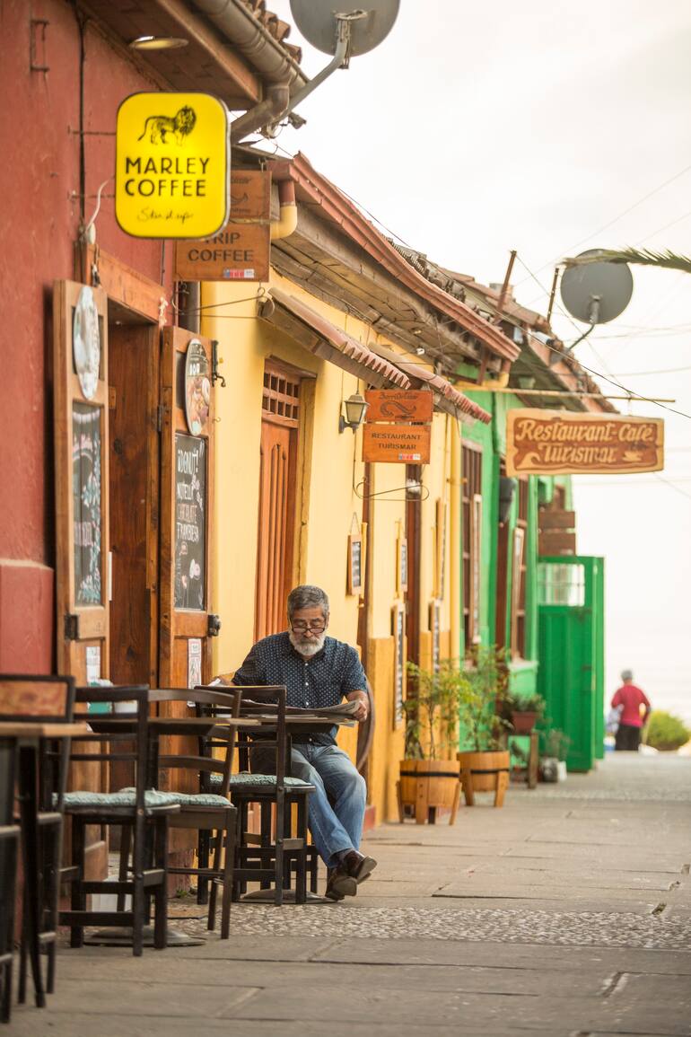 La apacible calle Ortúzar, en Pichilemu.