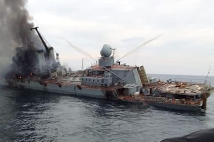 El buque estrella ruso Moskva habría sido hundido con ayuda de la inteligencia estadounidense, entre otras asistencias reveladas por la prensa en los últimos días