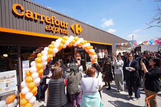 Carrefour abrió su primera tienda en el Barrio Padre Mugica