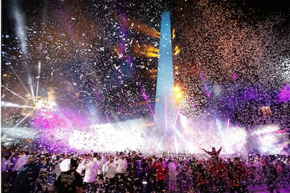 La apertura. La noche en la que la 9 de Julio respiró deporte