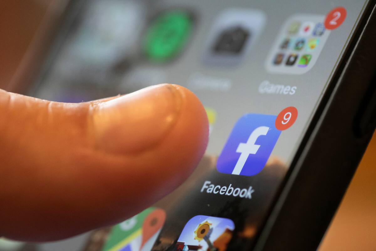 La aplicación de Facebook en un celular