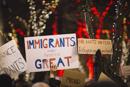 La aplicación JuntosSeguros busca brindar información a la comunidad migrante de Estados Unidos