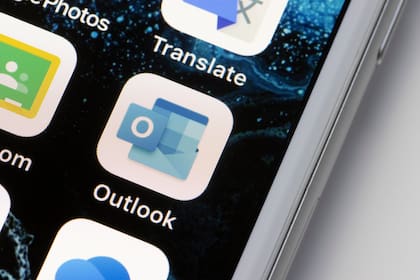 La app Outlook para Android o iPhone ahora puede leer los mensajes de correo electrónico en voz alta