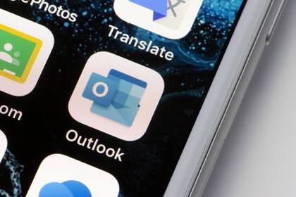 La app Outlook para Android o iPhone ahora puede leer los mensajes de correo electrónico en voz alta