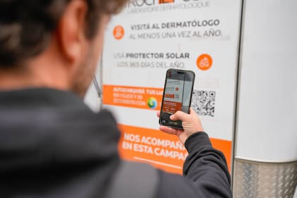 La app SkinVision compara fotos de lunares con una base de datos para identificar posibles anomalías e incentivar la consulta con un dermatólogo.