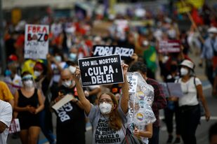 La aprobación de los jóvenes sobre cómo se gobierna el país bajó de un 60,6% hasta mediados de la última década a un 12,1%, según Folha