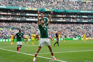 La apuesta juvenil de Javier Aguirre hace sonreír a México en el Mundial