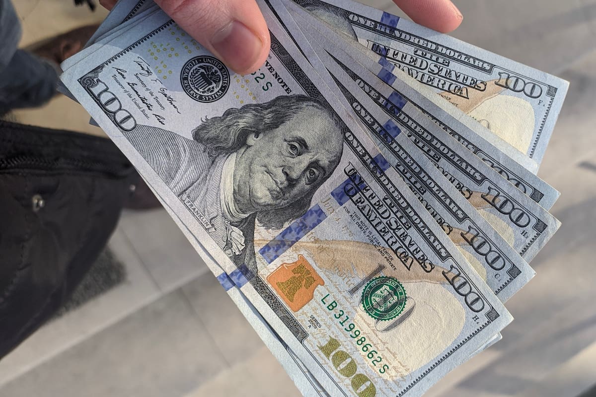 La ardua tarea de pagar las importaciones