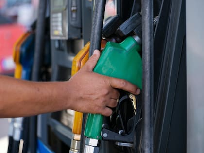 La argentina aconsejó a los turistas que antes de ir a Bolivia viajen con bidones cargados