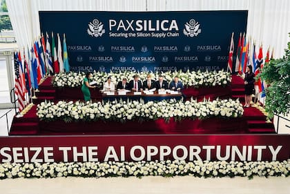 La Argentina adhirió a la iniciativa Pax Silica en una cumbre en Washington, este viernes.