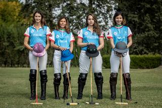 Son argentinas y buenas jugadoras, pero defienden otra camiseta en el Mundial femenino de polo