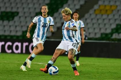 La Argentina cayó 4 a 0 con Brasil en el debut de la Copa América y busca recuperarse ante Perú en la segunda presentación