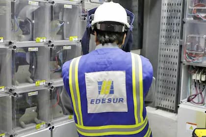 Edesur perdió $2586 millones en el primer semestre, lo que atribuye al congelamiento de tarifas