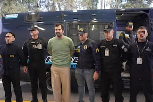La Argentina expulsó a México a un contraalmirante acusado de contrabando de combustible