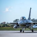 Otros seis aviones cazas F-16 llegaron a Río Cuarto y se suman a la Fuerza Aérea