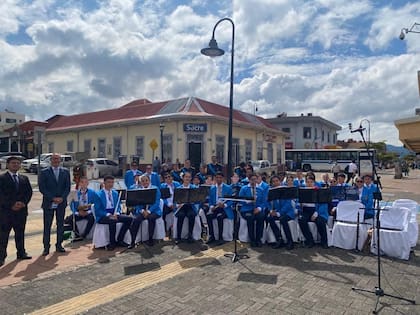La Argentina le regaló la estatua a Costa Rica por el bicentenario de su independencia