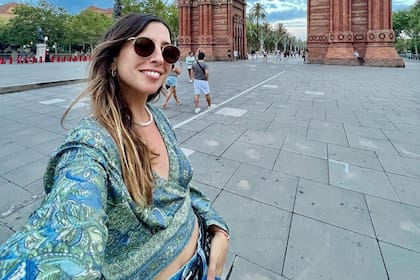 La argentina que publicó el video logra sustentarse en España gracias a su contenido en redes sociales