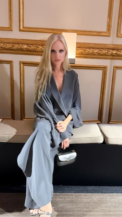 La argentina Sofía Achával fue una de las invitadas al exclusivo desfile de Giorgio Armani Privé, en la Semana de Alta Costura en París