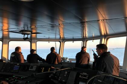 La Armada Argentina vigilando la milla 201