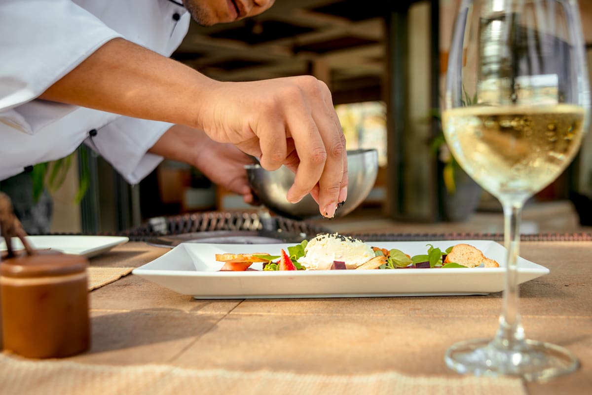 La armonía entre bebidas y comidas asegura una mejor experiencia a la hora de comer. Pero esta práctica tiene sus secretos. ¿Qué dicen los expertos?