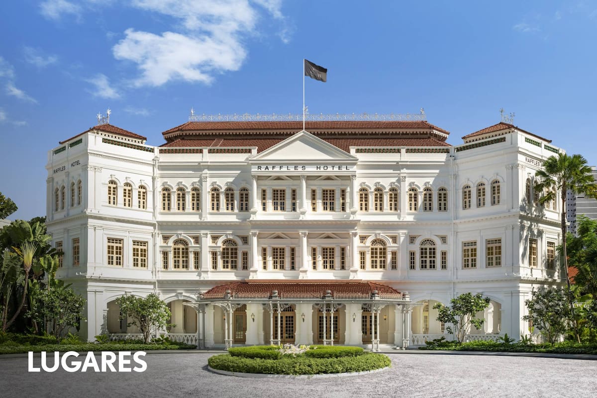 La arquitectura victoriana colonial del Raffles Hotel de Singapur data de 1899.