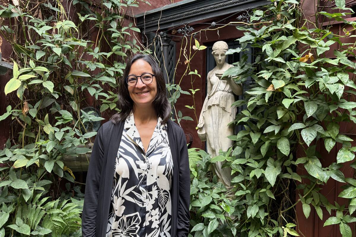 La artista Donna Conlon, de visita en el estudio de Aldo Sessa