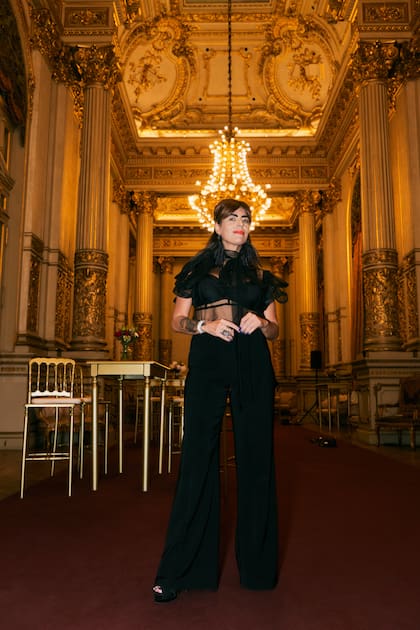 La artista Naná Gallardo en el Teatro Colón.