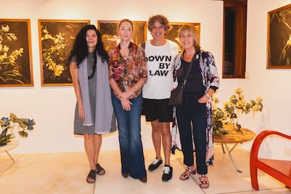La artista Silvana Muscio, Paola Marzotto, Pablo Lapadulla y Nuria Kello