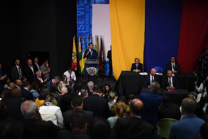 La asamblea nacional se trasladó a la sede del diario El Nacional, donde Juan Guaidó fue ratificado como presidente