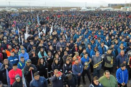 La asamblea que paralizó la producción en Vaca Muerta