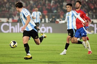 De la dependencia de Messi al show de combinaciones: ¿Scaloni prohíbe revolear la pelota?