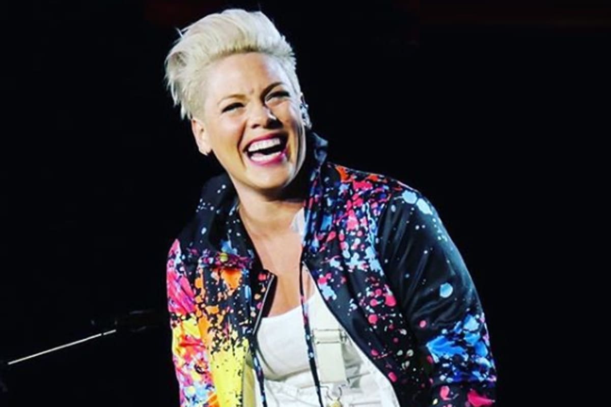 La asistente, que estaba en la semana 37 de su embarazo, nombró a su bebé Dolly Pink