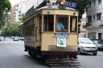 La Asociación Amigos del Tranvía (AAT), soñaba con recuperar un medio de transporte que había sido clave para la vida porteña durante más de cincuenta años